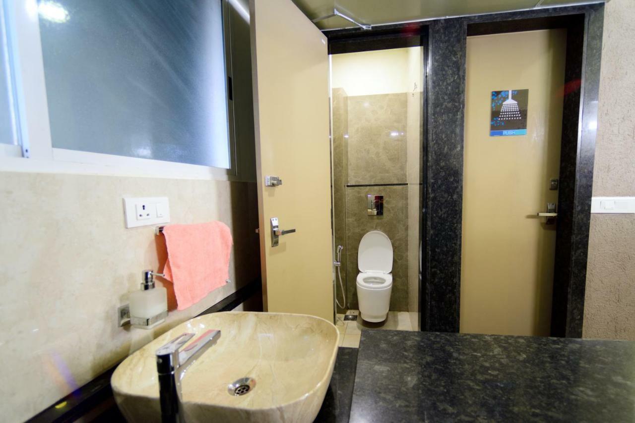 Bedspace- Capsule Ac Hotel Mangalore Extérieur photo