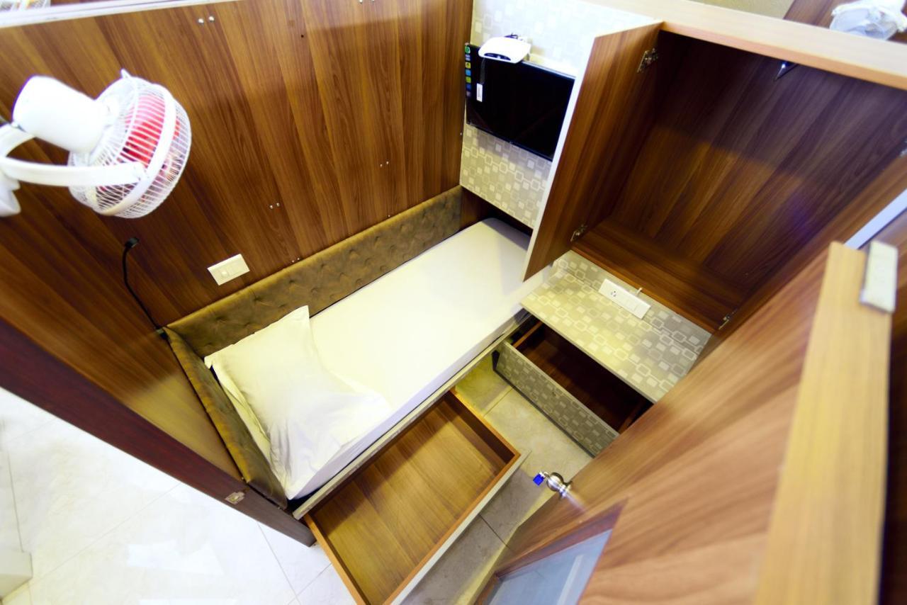 Bedspace- Capsule Ac Hotel Mangalore Extérieur photo